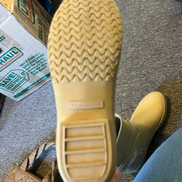 Burberry Big Buckle Rain Boots, size 36 - Picture 6 of 16